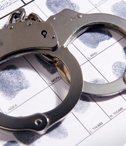 Menottes avec empreintes